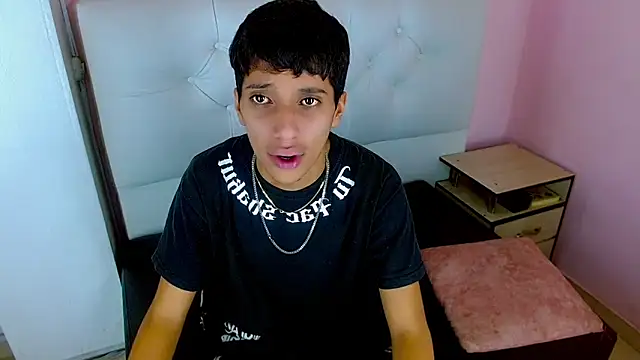 jl brayan12 online show from June 8, 3:29 am