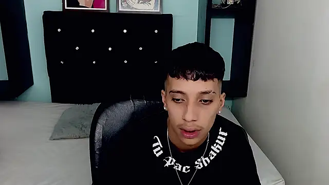jl brayan12 online show from July 3, 3:12 am
