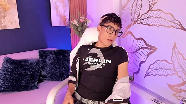 Adann Scott online show from June 25, 12:32 pm