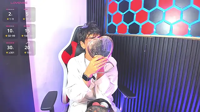 SantyFoxxs online show from June 20, 4:17 am