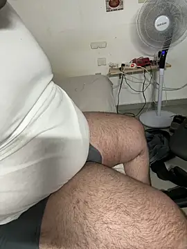 tinycock092 online show from May 24, 3:40 pm