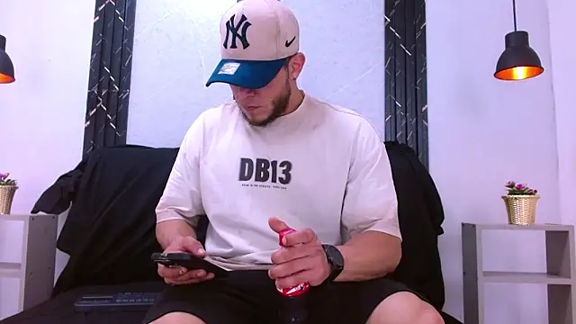 Maximiliano Stronge online show from June 9, 7:26 pm