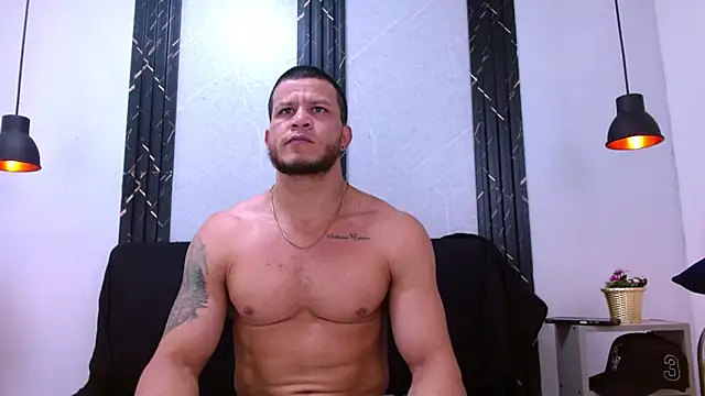 Maximiliano Stronge online show from June 5, 7:19 pm