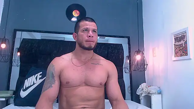 Maximiliano Stronge online show from June 2, 7:26 pm