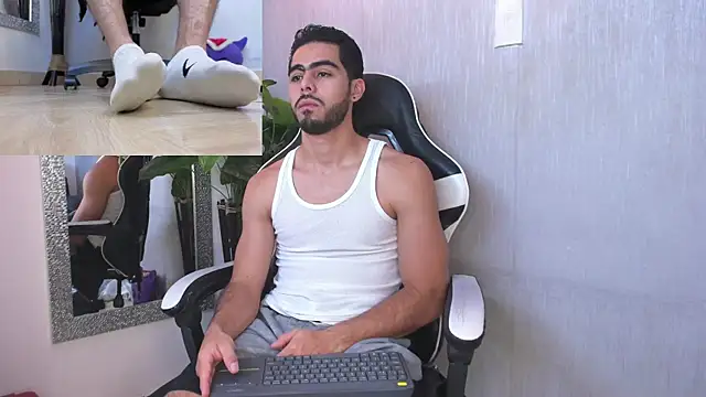 Jadiel Stone online show from July 24, 2:24 pm