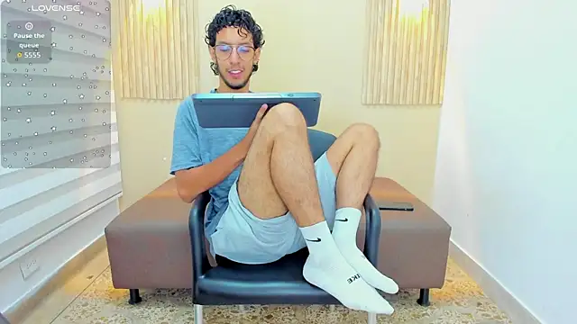 LEO SANZ66 online show from June 9, 12:29 pm
