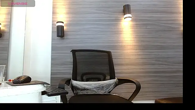 LeleHott01 online show from July 1, 2:34 am