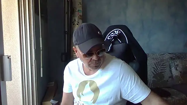 panda 06200 online show from June 10, 11:01 am