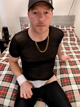 Straight GuyUK online show from July 5, 11:50 am