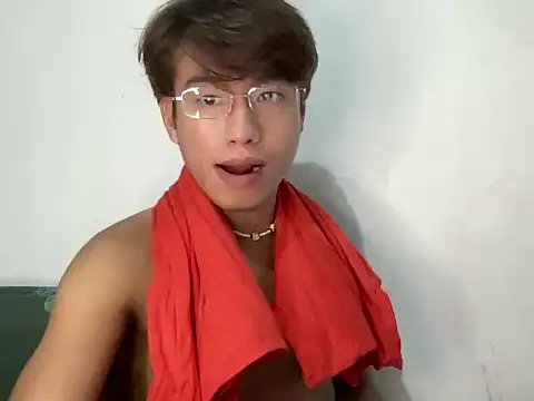 grumpyyy2003 online show from June 17, 7:10 am