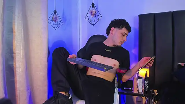 Alexlux1 online show from June 9, 11:06 pm