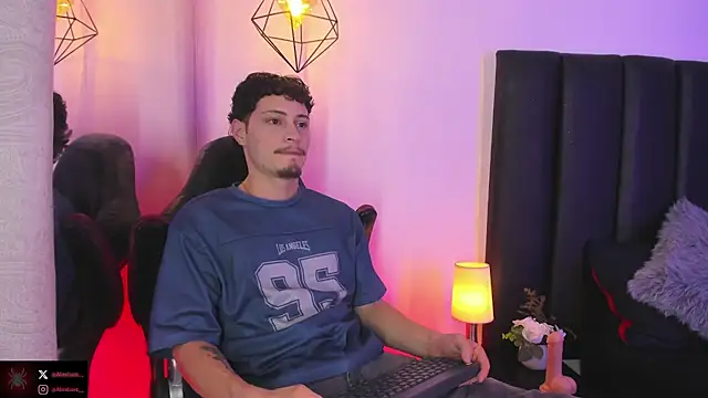 Alexlux1 online show from July 2, 10:49 pm