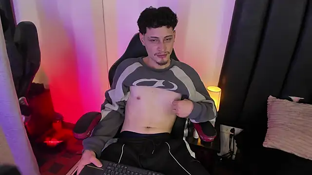 Alexlux1 online show from June 10, 11:16 pm