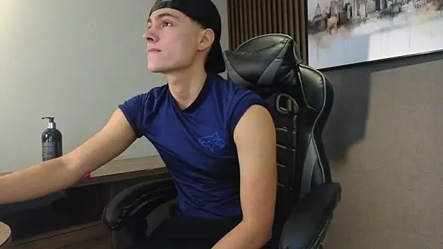 Esteban Fire online show from July 8, 12:42 pm