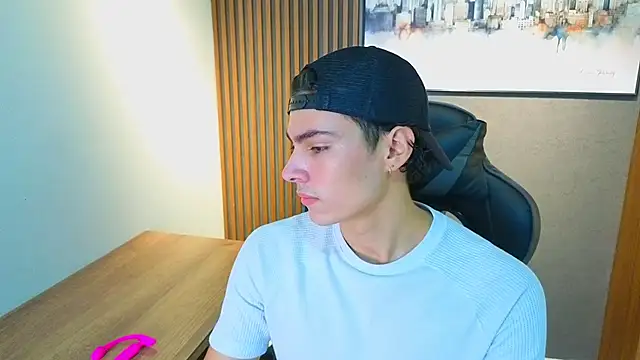 Esteban Fire online show from June 11, 12:03 pm