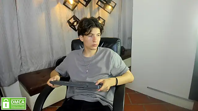 Marcoviolet online show from July 15, 8:26 pm