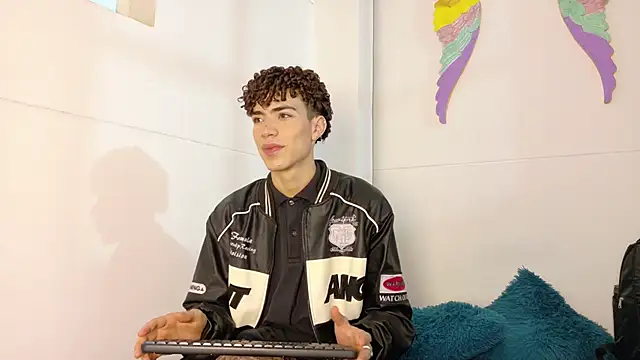 Monyel Blake online show from June 5, 11:27 am