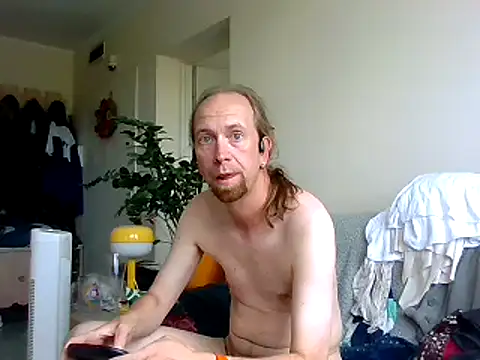 LukaBiLove online show from June 1, 2:39 pm