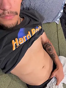 Uhhyuhhhhh online show from June 11, 3:43 pm