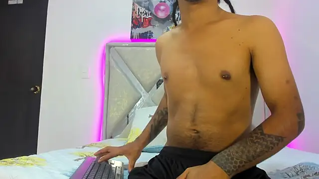 Lucas cruz1 online show from June 23, 3:11 am