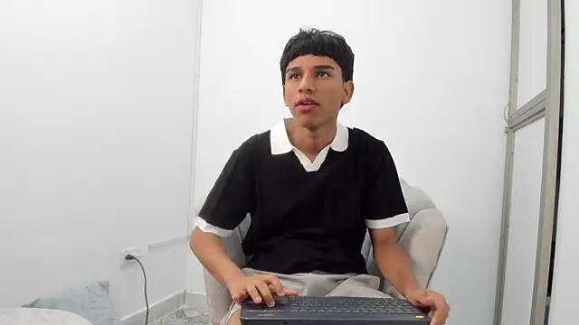 stiven cum2 online show from June 7, 1:01 am