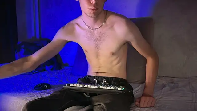 LiamShadow  online show from July 2, 12:44 pm
