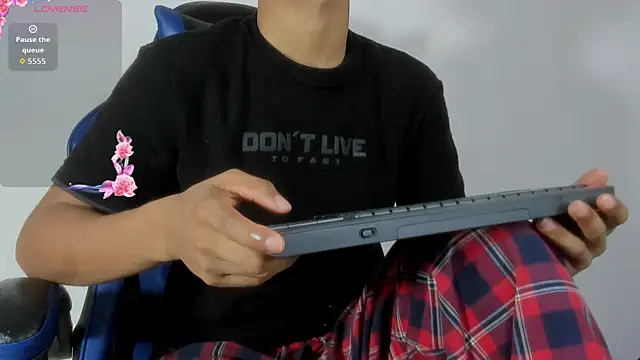 Maximiliano Young online show from July 2, 1:39 pm