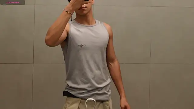 Maximiliano Young online show from July 18, 1:38 pm