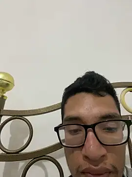 Guillermo26j online show from May 31, 1:50 am