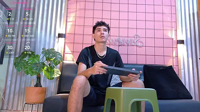 aalejo gray online show from July 6, 7:27 pm