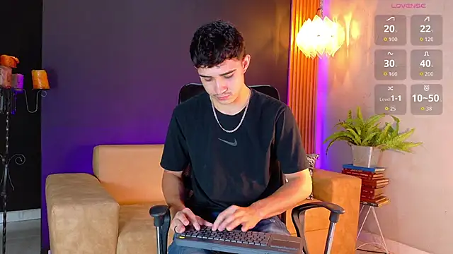 aalejo gray online show from June 27, 1:28 pm