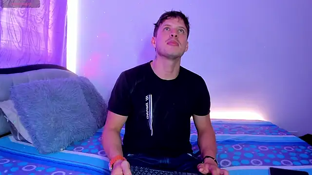 johnycooper08 online show from June 16, 1:57 pm