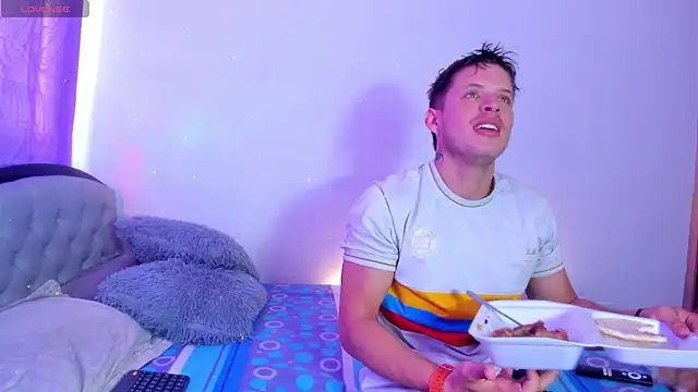 johnycooper08 online show from June 18, 5:18 pm