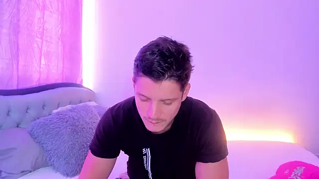 johnycooper08 online show from July 18, 12:54 pm