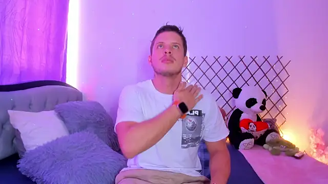johnycooper08 online show from July 21, 1:02 pm