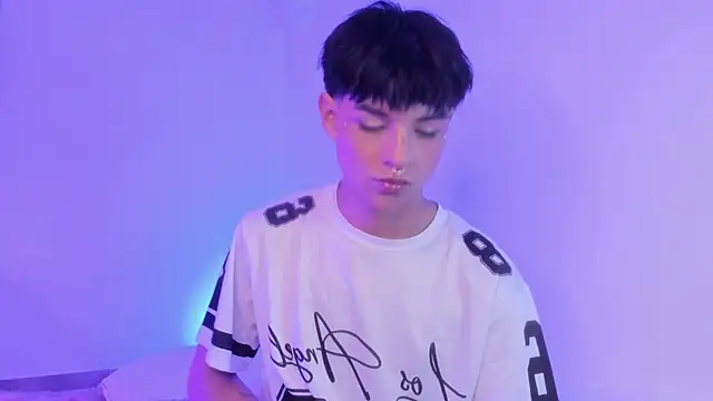 Aleaurarashii online show from July 24, 8:54 am