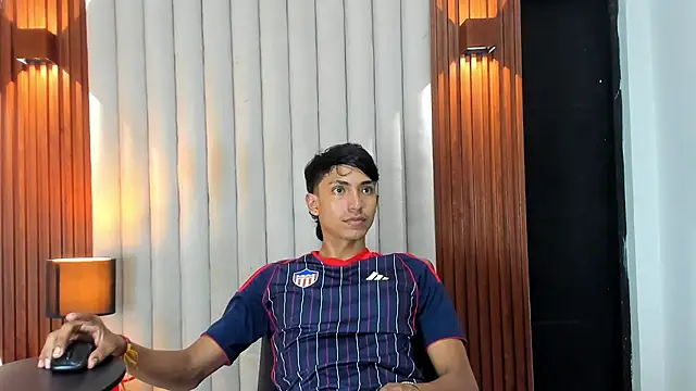 myke tucker online show from August 1, 1:43 pm