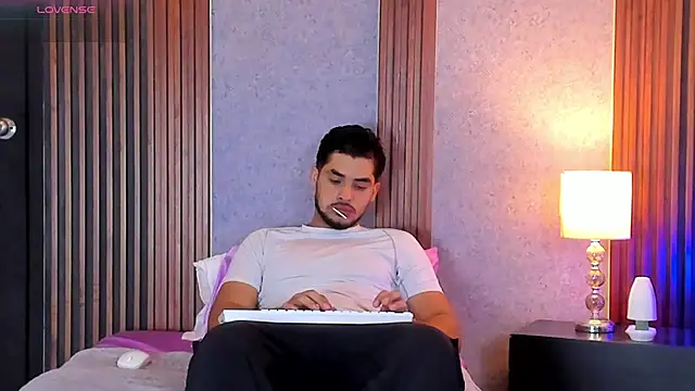luciano vitale online show from July 10, 12:41 pm