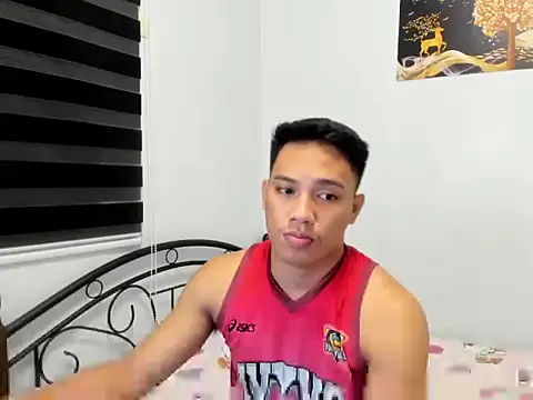 urfucker vinz online show from August 3, 12:33 pm
