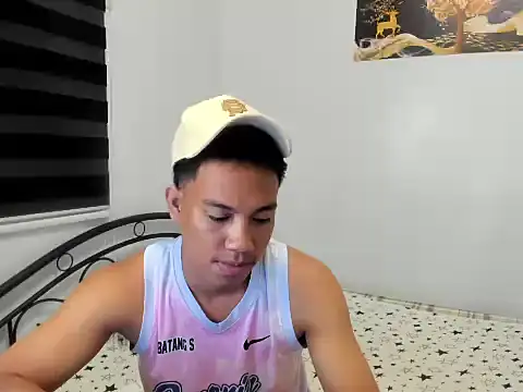 urfucker vinz online show from July 16, 3:30 pm