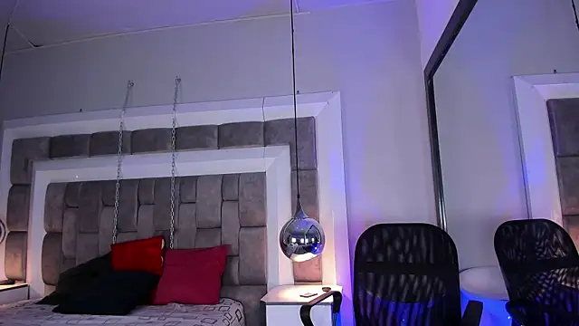 LucasThomson  online show from July 20, 4:29 am