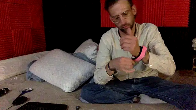 thierrybae online show from August 10, 1:33 am