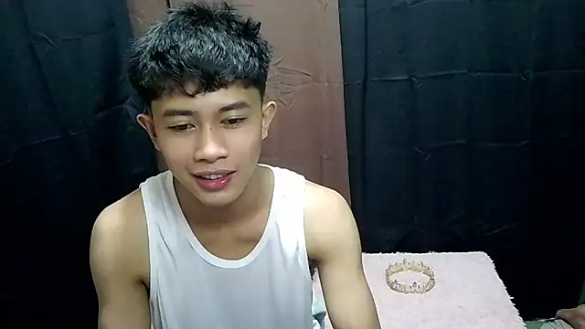 Hottwink09 online show from June 19, 9:26 am