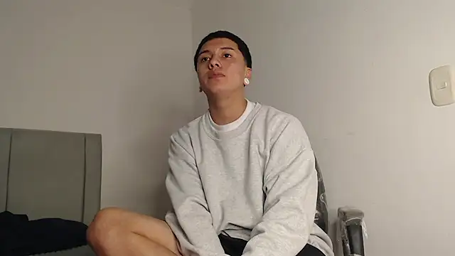 Owenn  blueee online show from July 18, 4:19 am