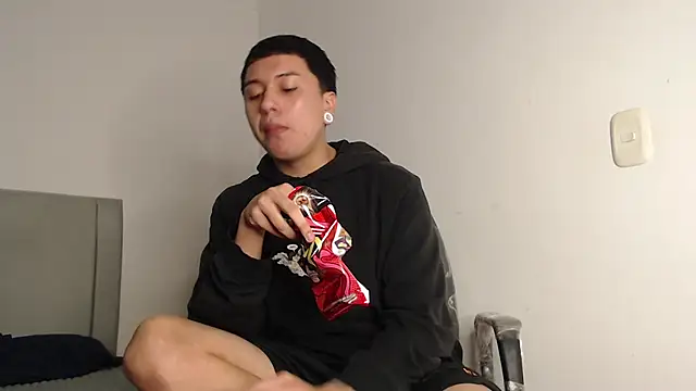 Owenn  blueee online show from July 30, 3:06 am