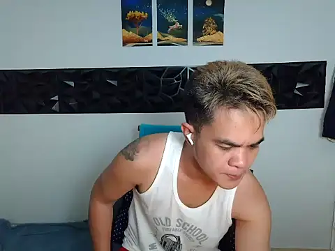 yourmikexxx online show from July 31, 4:28 pm