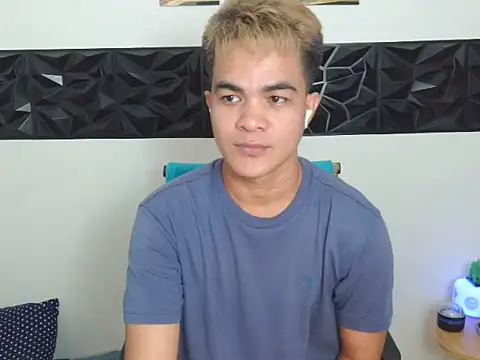 yourmikexxx online show from July 25, 7:16 am