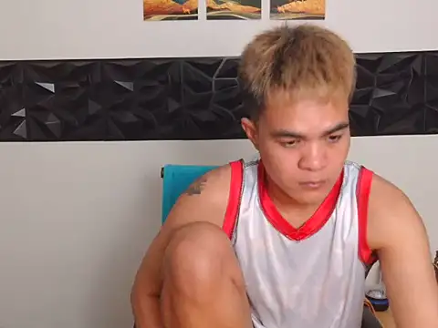 yourmikexxx online show from July 26, 12:13 pm