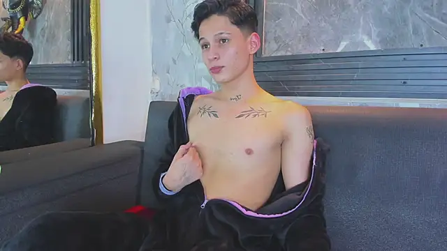 Brianhot0F online show from July 28, 7:39 pm
