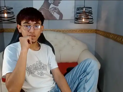 TheHotSaulito online show from July 8, 6:23 pm